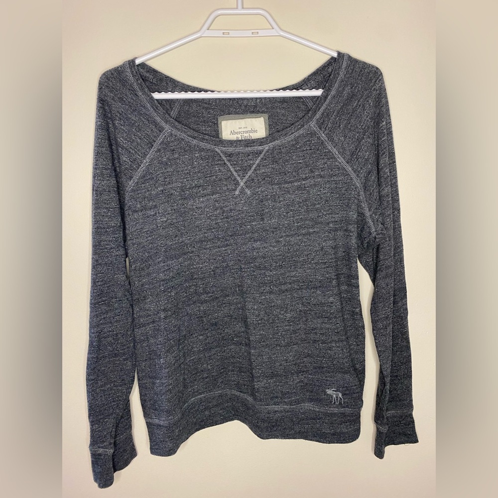 Abercrombie & Fitch Grey Pullover Sweater Size Medium